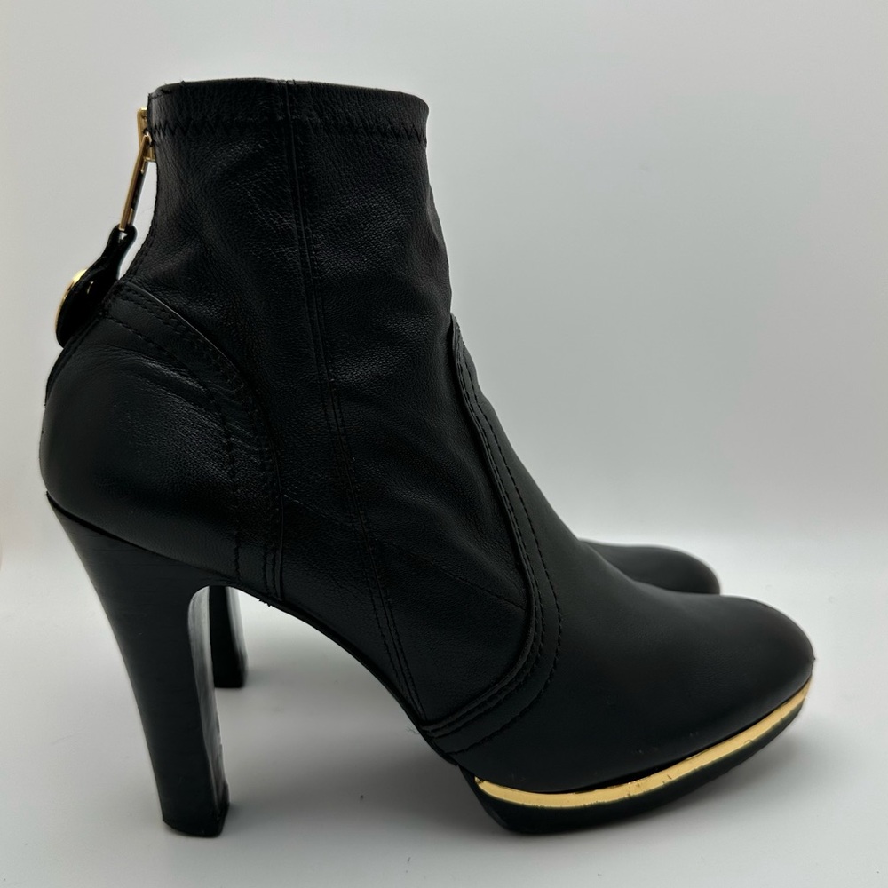 Tory Burch Size 6.5 Black Leather Ankle Boots Booties Gold Trim Back Zip witchy - Picture 8 of 11